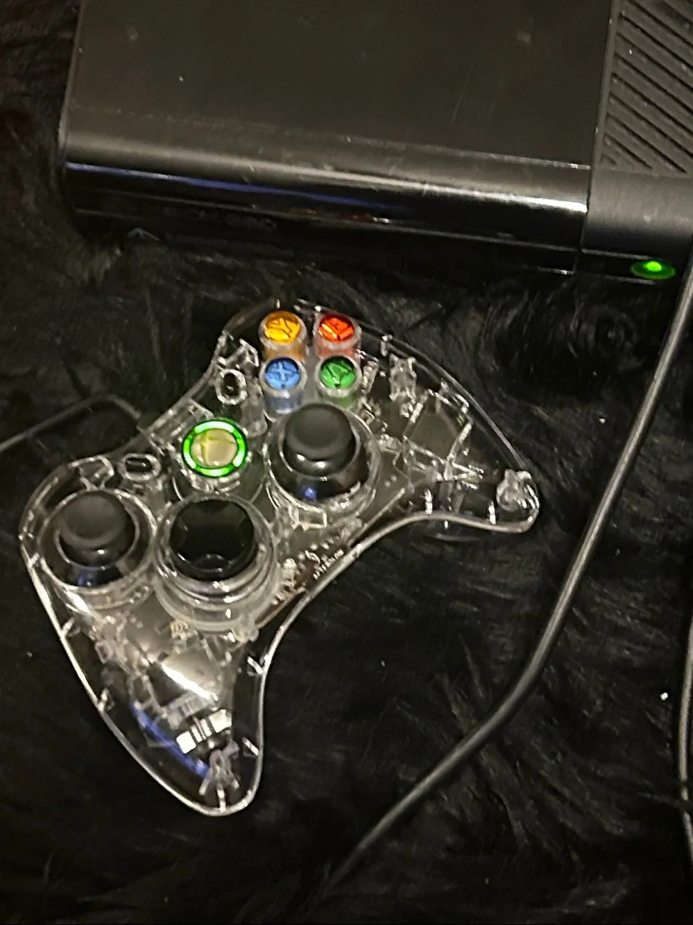 Microsoft Xbox 360 E Console Bundle - Kinect, 2 Controllers, Minecraft & 8 Games